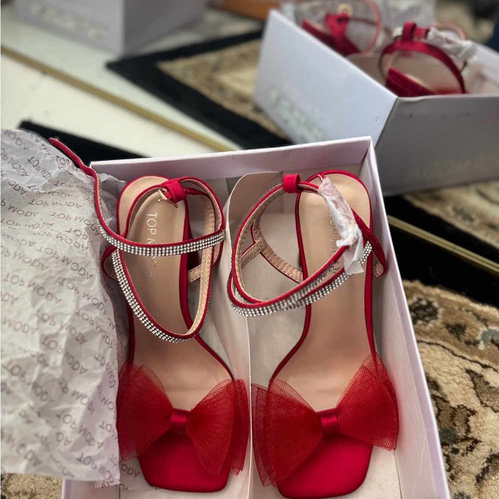 TOP Moda Elegant Red Bow Heels